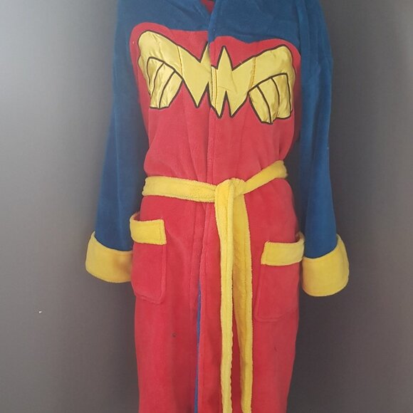 Wonder Woman House Coat and Underoos Wonder Woman Tank size large - Picture 1 of 4